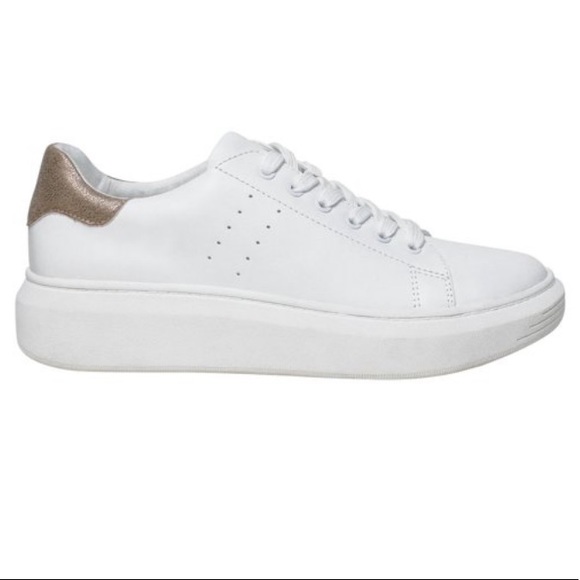 Time and Tru White Low Top Memory Foam Platform Sneakers - Picture 2 of 10